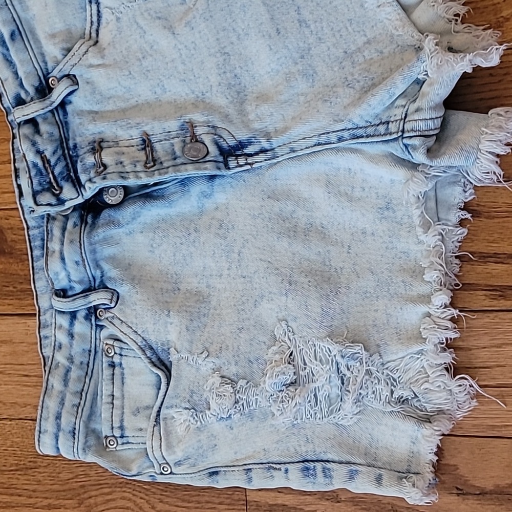 Trendy Light Blue Distressed Denim Shorts - Picture 4 of 11